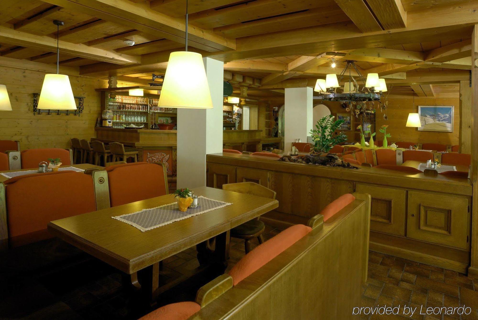 Hotel Bacher Asitzstubn Leogang Restaurant photo